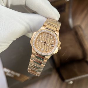 Đồng Hồ Patek Philippe Nữ Đính Đá Nautilus 7010 Replica 1:1 32mm