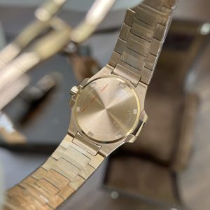 Đồng Hồ Patek Philippe Nữ Đính Đá Nautilus 7010 Replica 1:1 32mm