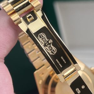 Đồng Hồ Rolex Chế Tác Day-Date Cọc Số Đá Baguette Bọc Vàng Thật Trọng Lượng 177gram GM Factory 40mm (1)