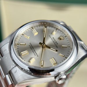 Đồng Hồ Rolex Chế Tác Oyster Perpetual 126000 Mặt Số Bạc Nhà Máy Clean 36mm (2)