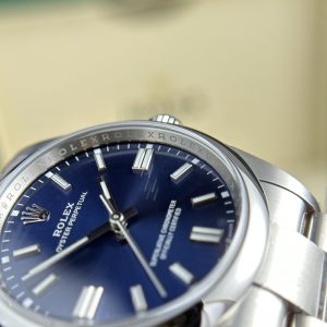 Đồng Hồ Rolex Chế Tác Oyster Perpetual 126000 Mặt Xanh Blue Nhà Máy Clean 36mm (2)