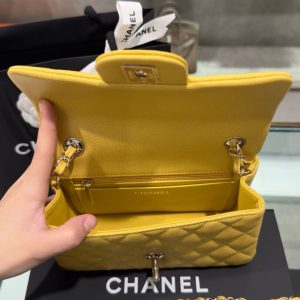 Túi Xách Chanel Classic Nữ Da Bê Màu Vàng Like Auth 20cm (2)
