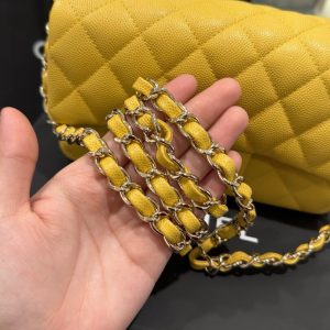 Túi Xách Chanel Classic Nữ Da Bê Màu Vàng Like Auth 20cm (2)