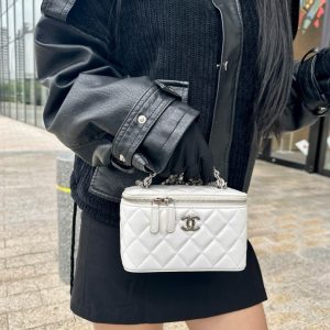 Túi Xách Chanel Vanity Mini Like Auth Nữ Da Bò Màu Trắng 16x10x8cm (2)