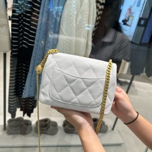 Túi Xách Đeo Chéo Chanel Classic Like Auth Nữ Màu Trắng 20x14x8cm (2)