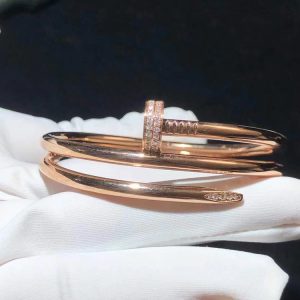 Vòng Tay Cartier Thiết Kế Hình Đinh Tán Chế Tác Vàng Hồng 18K Đính Kim Cương Tự Nhiên (2)