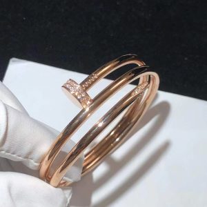Vòng Tay Cartier Thiết Kế Hình Đinh Tán Chế Tác Vàng Hồng 18K Đính Kim Cương Tự Nhiên (2)