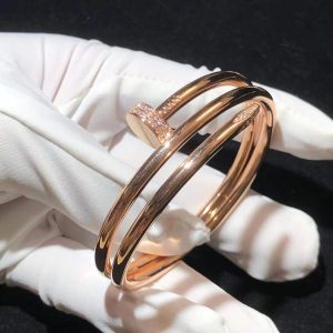 Vòng Tay Cartier Thiết Kế Hình Đinh Tán Chế Tác Vàng Hồng 18K Đính Kim Cương Tự Nhiên (2)