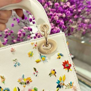 Túi Xách Dior Lady Siêu Cấp Nữ Hoạ Tiết Thêu Hoa 17cm (2)