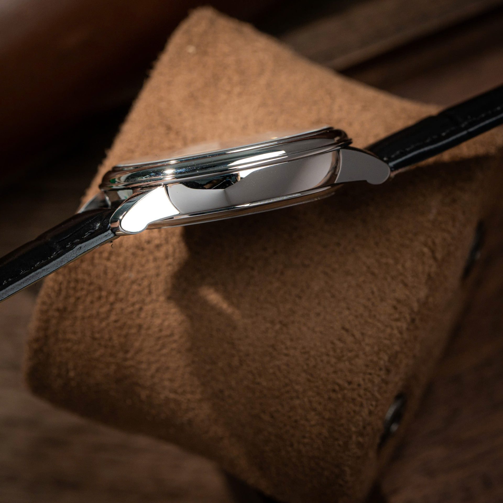 Đồng Hồ Omega De Ville Prestige Power Reserve Replica 11 Mặt Trắng Dây Da 39 (4) Đồng Hồ Omega De Ville Prestige Power Reserve Replica 11 Mặt Trắng Dây Da 39 (2)