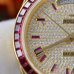 Đồng Hồ Rolex Day-Date Độ Ruby Đỏ + Kim Cương Moissanite Bọc Vàng Thật GMF 40mm (2)