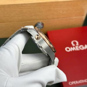Đồng Hồ Omega Rep 11 Seamaster Diver 300M Chronograph Demi Vàng Hồng Mặt Đen N1 44mm (1)