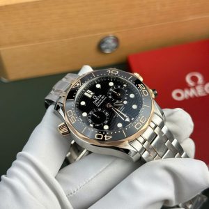 Đồng Hồ Omega Rep 11 Seamaster Diver 300M Chronograph Demi Vàng Hồng Mặt Đen N1 44mm (1)