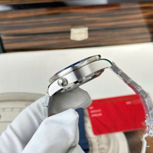 Đồng Hồ Omega Seamaster Diver 300M Replica 11