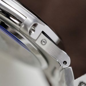 Đồng Hồ Patek Philippe Nautilus 5724G Chế Tác Mặt Tinh Chỉnh + Kim Cương Moissanite Baguette 40mm (2)