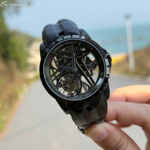 Đồng Hồ Roger Dubuis Excalibur Titanium RDDBEX0889 Replica 11 Màu Đen BBR 42mm (1)