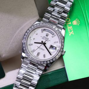 Đồng Hồ Rolex Day-Date Chế Tác Mặt Thiên Thạch Cọc Số + Viền Độ Kim Cương Moissanite Baguette 40mm (2)