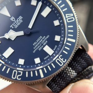Đồng Hồ Tudor Pelagos FXD Chế Tác Mặt Xanh Blue Máy Cơ Tự Động Nhà Máy M+ 42mm (2)