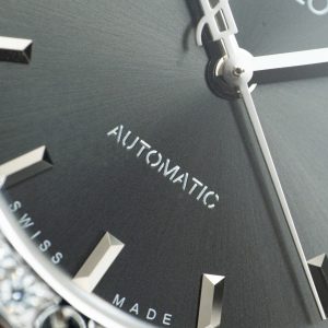 Đồng Hồ Hublot Classic Fusion Màu Xám Chế Tác Vành Đính Kim Cương Moissanite 38mm (2)