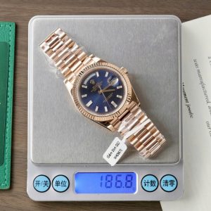 Đồng Hồ Nam Rolex Day-Date Mặt Xanh Chế Tác Trọng Lượng 186Gram Bọc Vàng Thật 40mm (2)