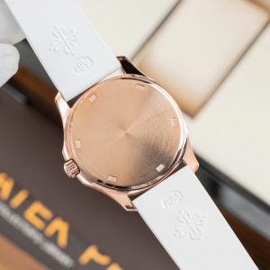 Đồng Hồ Nữ Patek Philippe Aquanaut 5067 Chế Tác Đính Moissanite Nhà Máy PPF 35,6mm (6)