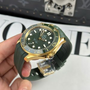 Đồng Hồ Omega Seamaster Diver 300M Replica Cao Cấp Màu Xanh Lá Cây Xưởng VS 42mm (11)