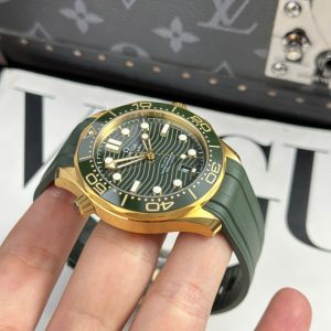 Đồng Hồ Omega Seamaster Diver 300M Replica Cao Cấp Màu Xanh Lá Cây Xưởng VS 42mm (11)