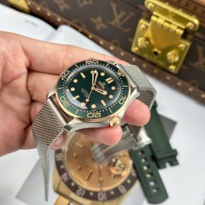 Đồng Hồ Omega Seamaster Driver 300 Replica Mặt Xanh Green Full Set Nhà Máy VS 42mm (10)