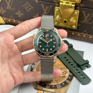 Đồng Hồ Omega Seamaster Driver 300 Replica Mặt Xanh Green Full Set Nhà Máy VS 42mm (10)