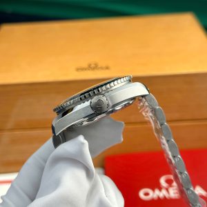 Đồng Hồ Omega Seamaster Planet Ocean 600M Replica 11 Dây Kim Loại VSF 43 (2)