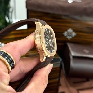 Đồng Hồ Patek Philippe Aquanaut 5261R Mặt Số Chocolate Replica Cao Cấp Nhất 40mm (4)