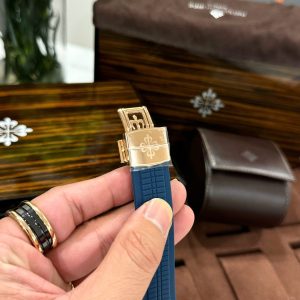 Đồng Hồ Patek Philippe Aquanaut 5261R Màu Xanh Dương Replica Cao Cấp Nhất 40mm (5)