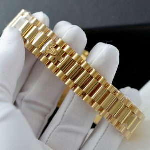 Đồng Hồ Rolex Day-Date Chế Tác Mặt Xanh Lá Cây Trọng Lượng 160gram Bọc Vàng Thật 36mm (2)