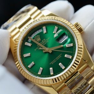 Đồng Hồ Rolex Day-Date Chế Tác Mặt Xanh Lá Cây Trọng Lượng 160gram Bọc Vàng Thật 36mm (2)