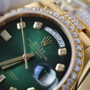 Đồng Hồ Rolex Day-Date Chế Tác Mặt Xanh Ombre Bọc Vàng Thật + Đính Kim Cương Moissanite 36mm (2)