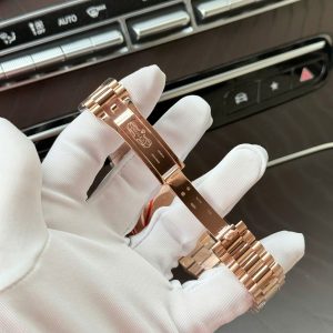 Đồng Hồ Rolex Day-Date Mặt Chocolate Chế Tác Bọc Vàng Hồng Trọng Lượng 186Gram QF 40mm (2)