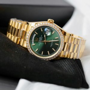 Đồng Hồ Rolex Day-Date Mặt Xanh Lá Cây Chế Tác Bọc Vàng Thật Đính Moissanite Hong Kong 36mm (2)