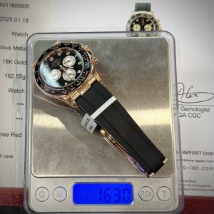 Đồng Hồ Rolex Daytona 126515 Chế Tác Mặt Đen Trọng Lượng 163Gram Bọc Vàng Thật 40mm (2)