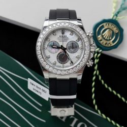 Đồng Hồ Rolex Daytona Chế Tác Mặt MOP Cọc Số + Vành Độ Kim Cương Moissanite 40mm (8)