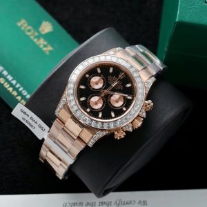 Đồng Hồ Rolex Daytona Mặt Đen Chế Tác Bọc Vàng Đính Kim Cương Moissanite Baguette 40mm (2)