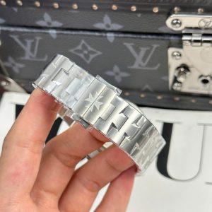 Đồng Hồ Vacheron Constantin Rep Cao Cấp Overseas Dual Time 47450 Màu Trắng 9F 42mm (2)