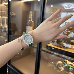 Đồng Hồ Chopard Nữ Màu Xanh lá Cây Chế Tác Đính Kim Cương Moissanite Hong Kong 34mm (2)