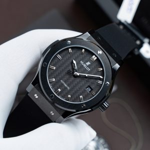 Đồng Hồ Hublot Classic Fusion Chế Tác Vỏ Gốm Đen Mặt Carbon Dây Cao Su 42mm (2)