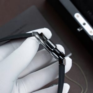 Đồng Hồ Hublot Classic Fusion Chế Tác Vỏ Gốm Đen Mặt Carbon Dây Cao Su 42mm (2)