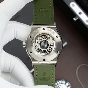 Đồng Hồ Hublot Classic Fusion Titanium Chế Tác Màu Xanh Lá Cây Máy SW300 Dây Cá Sấu 42mm (2)