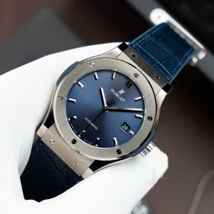 Đồng Hồ Hublot Classic Fusion Titanium Màu Xanh Blue Rep 11 Máy SW300 Dây Da Cá Sấu 42mm (2)