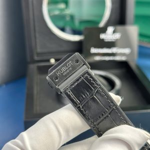 Đồng Hồ Hublot Replica 11 Classic Fusion Skeleton Tourbillon Vỏ Gốm Đen 45mm (1)