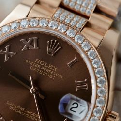 Đồng Hồ Rolex DateJust Nữ Mặt Chocolate Chế Tác Bọc Vàng Đính Moissanite 31mm (2)