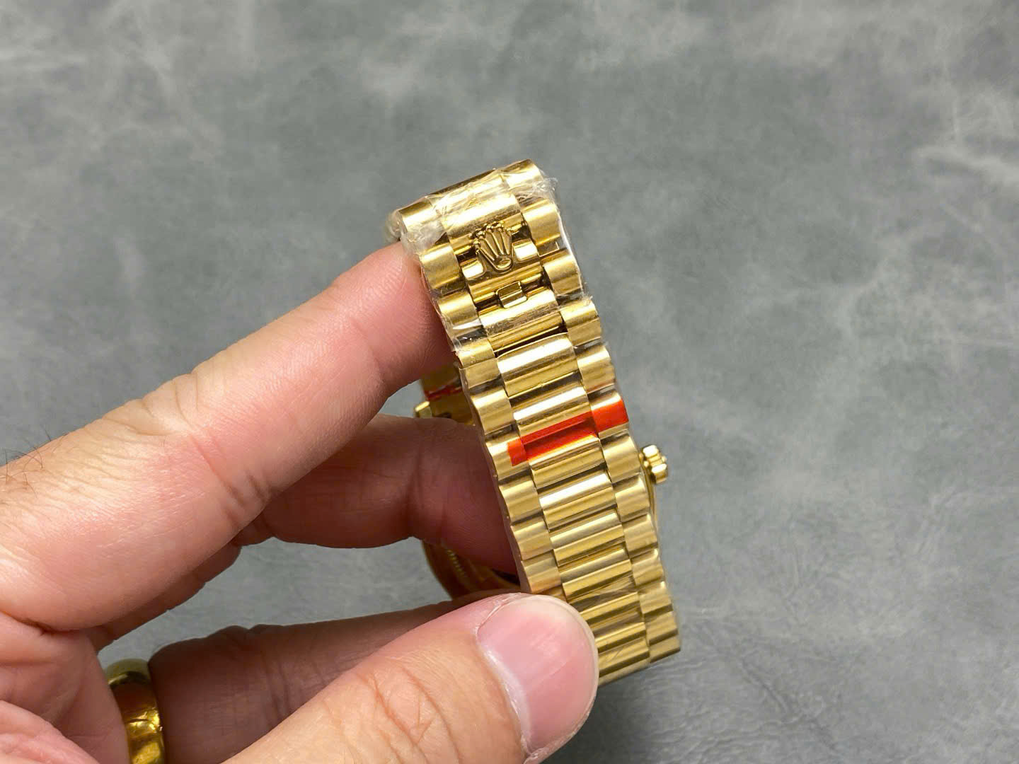 Đồng Hồ Rolex Day-Date 128238 Chế Tác Mặt Số Puzzle Emoji Jigsaw Motif 36mm (3) Đồng Hồ Rolex Day-Date 128238 Chế Tác Mặt Số Puzzle Emoji Jigsaw Motif 36mm (8)