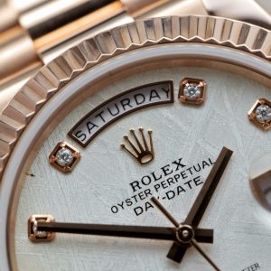 Đồng Hồ Rolex Day-Date Chế Tác Bọc Vàng Hồng Mặt Thiên Thạch Cọc Số Moissanite 40mm (2)